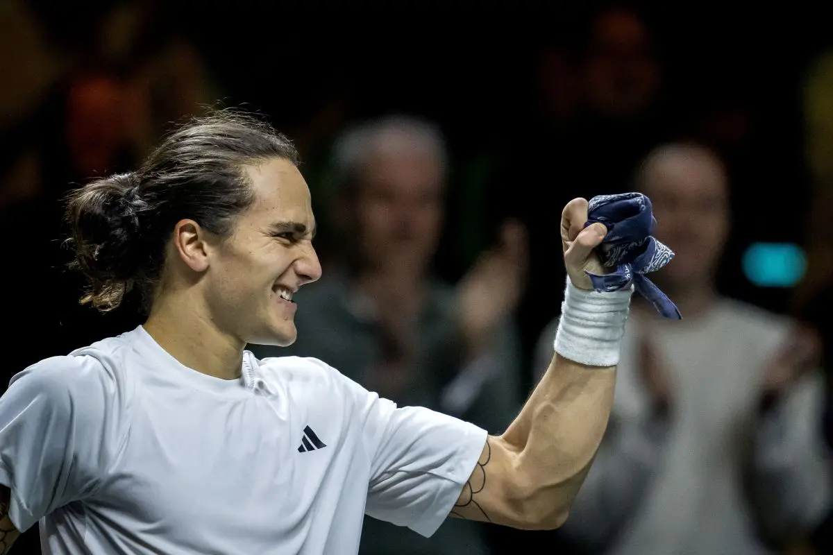 Bellucci batte Tsitsipas e vola in semifinale a Rotterdam