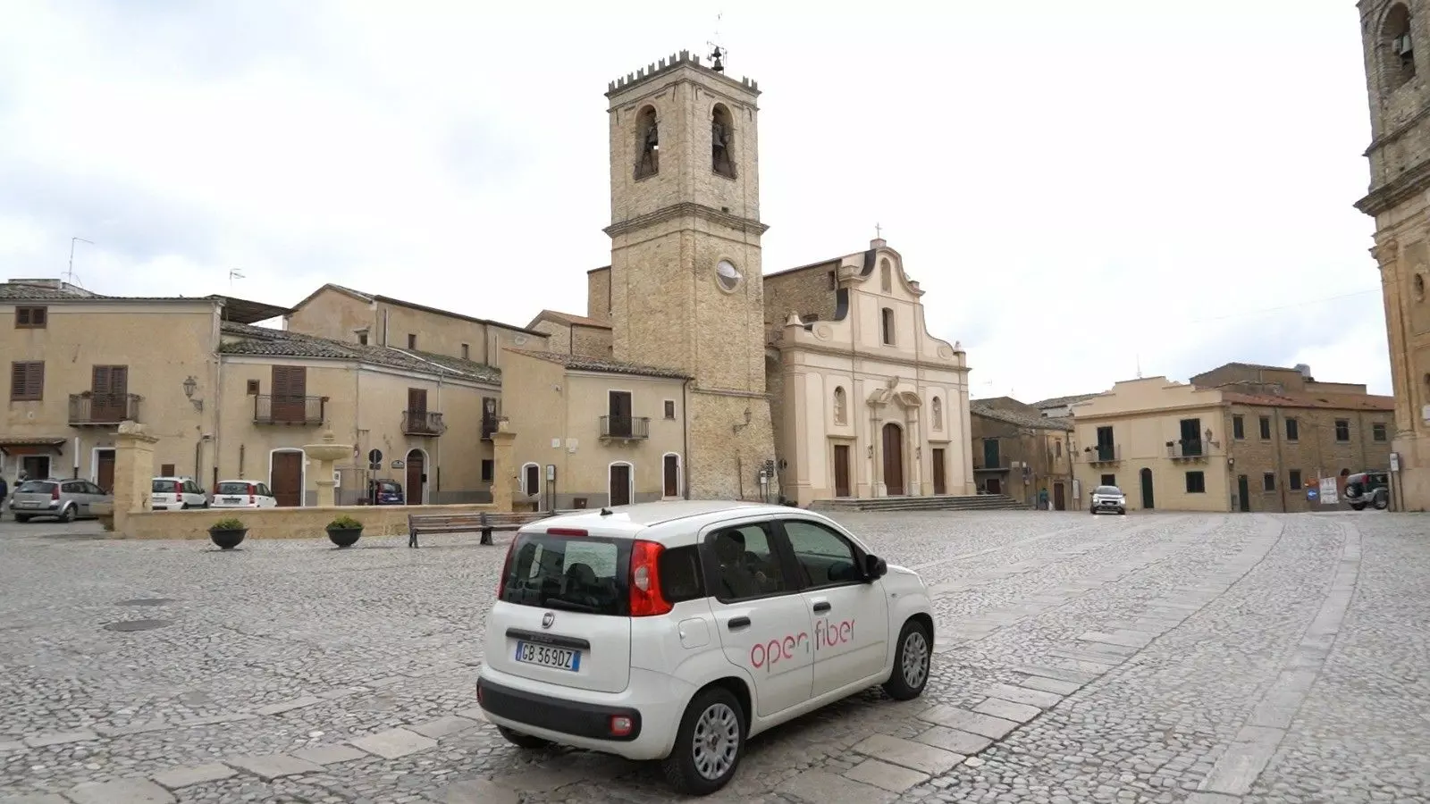 Palazzo Adriano diventa borgo “smart” con la fibra di Open Fiber