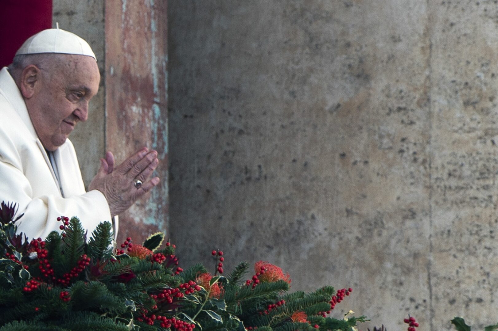 Papa Francesco “Chiesa offra ospitalità e cura a vittime di abusi”